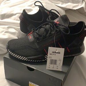 Adidas NMD R1 V2